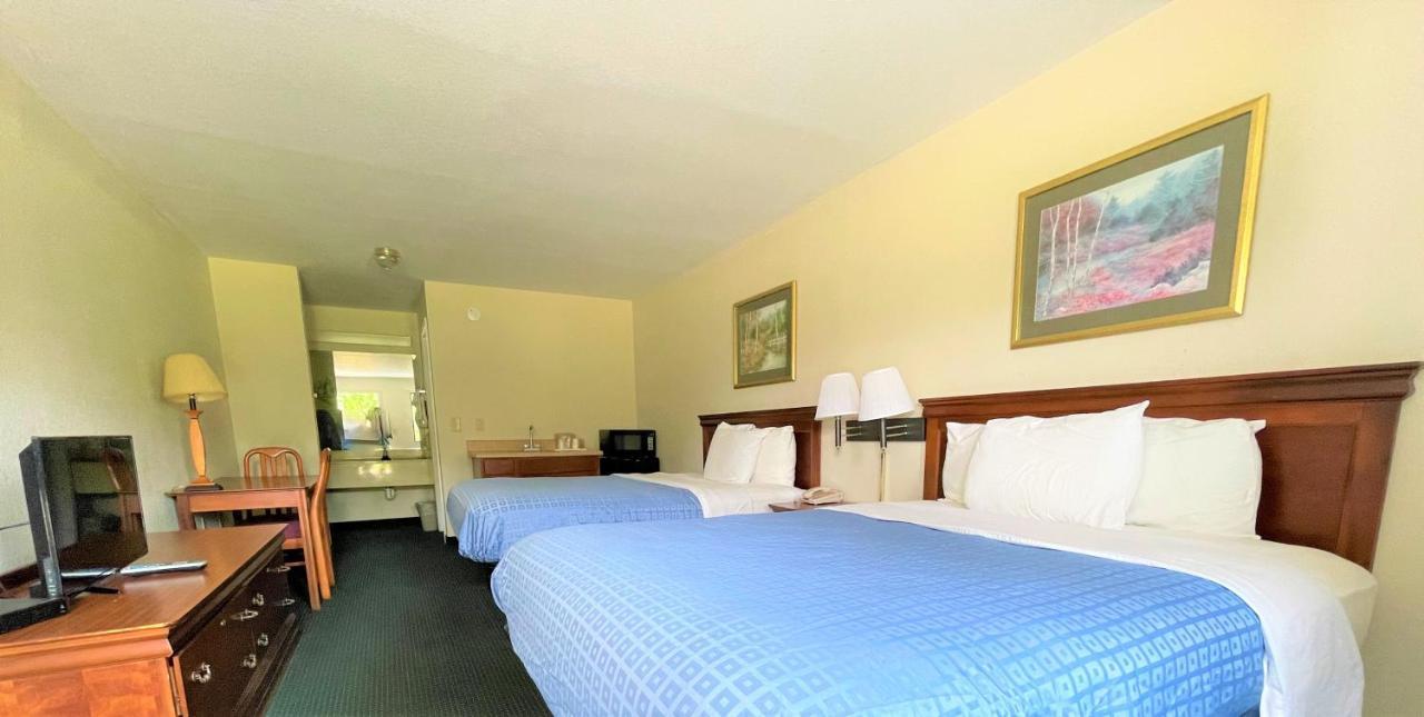 Rodeway Inn Sandersville Exterior photo